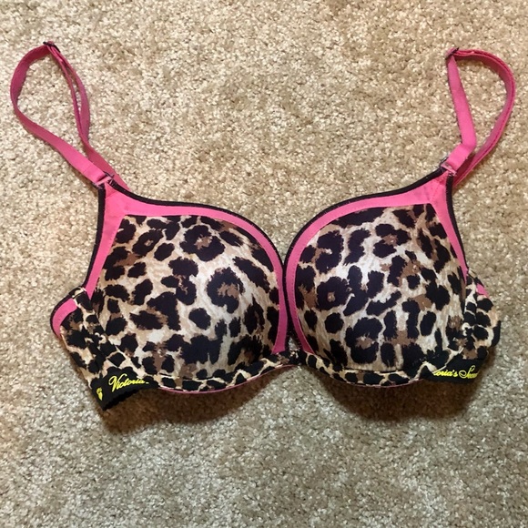 Victoria’s Secret push up bra - Picture 2 of 5